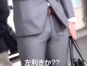 亚洲业余同性恋穿着西装的男人从事亲密活动 gay porn japan free