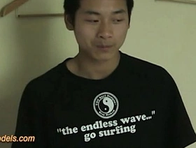 同性恋亚洲twink肌肉和射液 porn gay hot