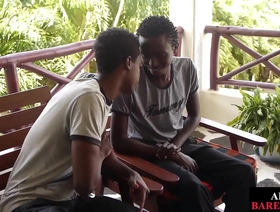 非洲青少年给他打手枪后，他没有经验的男朋友很生气 gay hot porn movies