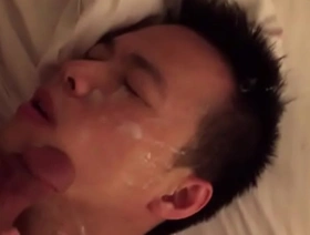 同性恋亚洲夫妇在热视频中探索他们的性欲 hot teen boys gay porn