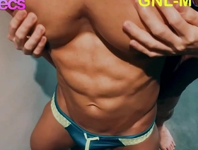 大胸腔的同性恋亚洲人让他的乳头感到满意 gay porn sg twitter