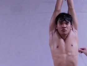 英俊的亚洲Twink提交乳头游戏和束缚 identically hot gay porn