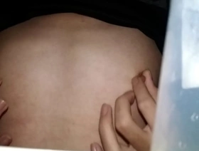 同性恋越南业余爱好者在自制视频中获得了打手枪和口交 asuka japan gay porn