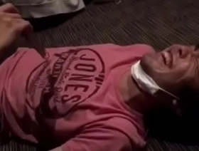 年轻的日本男子从事同性亲密关系 korean joyous porn comics