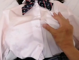 年轻人在舒适的卧室里喜欢与他那丰满的女友进行性感按摩和亲密性爱 hot gay porn with story