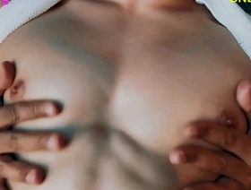 亚洲男人接受放松按摩和乳头刺激 gay porn japan slave