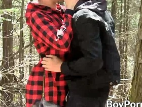 两个twinks喜欢大公鸡的户外吮吸课 japan big dig up gay porn