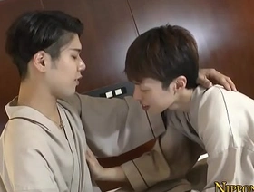 日本同性恋青少年从亚洲伴侣那里得到口头愉悦 hot hispanic gay porn