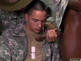 同性恋军事爆炸：穿着制服的唤起遭遇 gay japan porn twitter