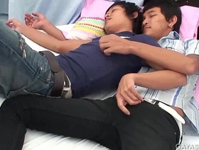 古怪的亚洲人喜欢无鞍性爱和水上运动 asian gay porn chinese