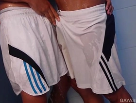 同性恋双胞胎尼克和雷从事淫荡的性爱 korean gay idol porn