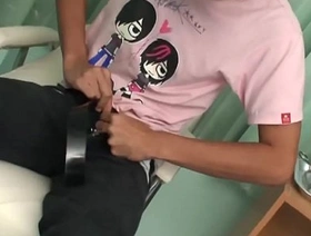 亚洲twink吮吸和他妈的在古怪的医疗环境中 porn hot jubilant muscle