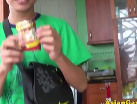 有恋物癖的年轻人从事口交和肛交 citibank malaysia gay porn