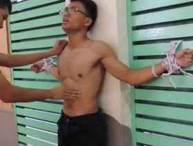 适合亚洲男孩经历暴力gutshot gay japan student porn