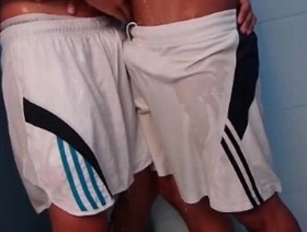 亚洲twink得到口交 hot brown gay porn