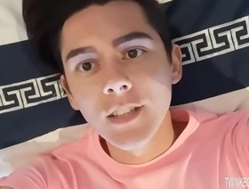 同性恋大学生和一个大家伙自慰 handsome chinese gay porn