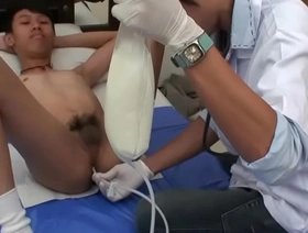 Twink与HD的医生一起身体 taiwan cheerful couple porn