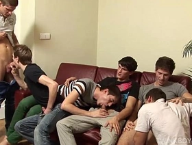 与年轻男人的性爱聚会，没有保护性爱并给予口交 indonesia uncaring porn luminary