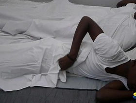 Twinky Gay Duo沉迷于热情的亲吻 gay porn hot japan