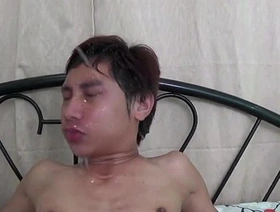 无鞍同性恋twinks沉迷于口腔愉悦 gay porn chinese underling