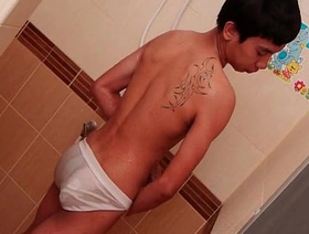 亚洲Twink沉迷于独奏淋浴游戏 gay porn chinese slave