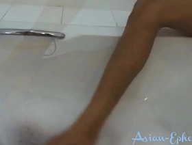 亚洲twinks在淋浴时变得干净和角质 chinese gay porn sites