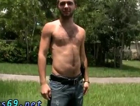 与亚洲twink和他的母亲的公共同性恋性 japan muscle gay porn