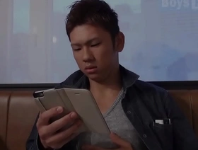 年轻的日本男子在镜头上的爆炸性首次射精 korean gay eternal porn