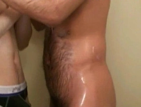 日本军人喜欢吮吸彼此的阴茎 hot gay scene porn