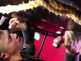 日本男子在Gloryhole获得匿名暨 gay porn chinese slave