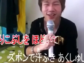 日本同性恋者在沙龙上修剪头发 hot light skin merry porn