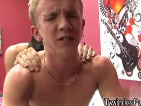 中年男子与年轻男性和动画日本emo同性恋插图进行性活动 korean gay porn massage