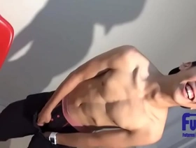 亚洲人有一个大家伙在同性恋业余视频中自大 gay porn hot twinks