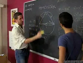 库珀在一场热气腾腾的相遇中屈服于亨特 hot asian well-pleased massage porn