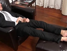 同性恋二人在停机期间沉迷于恋物癖和手淫 japan gay porn actor maisako