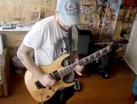 卡洛斯（Carlos）用手指在吉他上的才华与亚洲妓女的技能一样令人印象深刻 thisvid korean gay porn