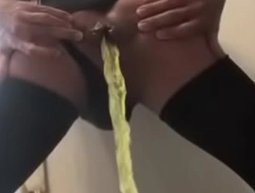 无尽型蠕虫穿透亚洲男孩的后端 singapore gay porn videos