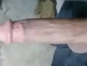 Soloboy炫耀他的亚洲大公鸡和大山雀 asia gay massage porn