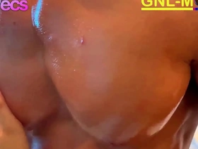 亚洲大块头的瘦肌肉以乳头玩耍和边缘崇拜 singapore army gay porn