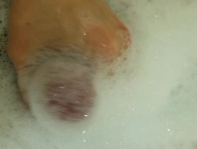 寒冷的天气导致在冲绳的亚洲同性恋男人的蒸腾独奏会议 japan anime gay porn